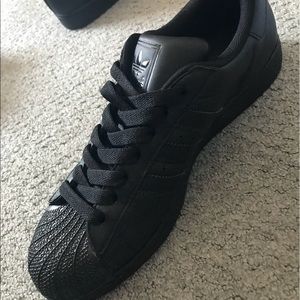 Men’s Black Adidas Shoes